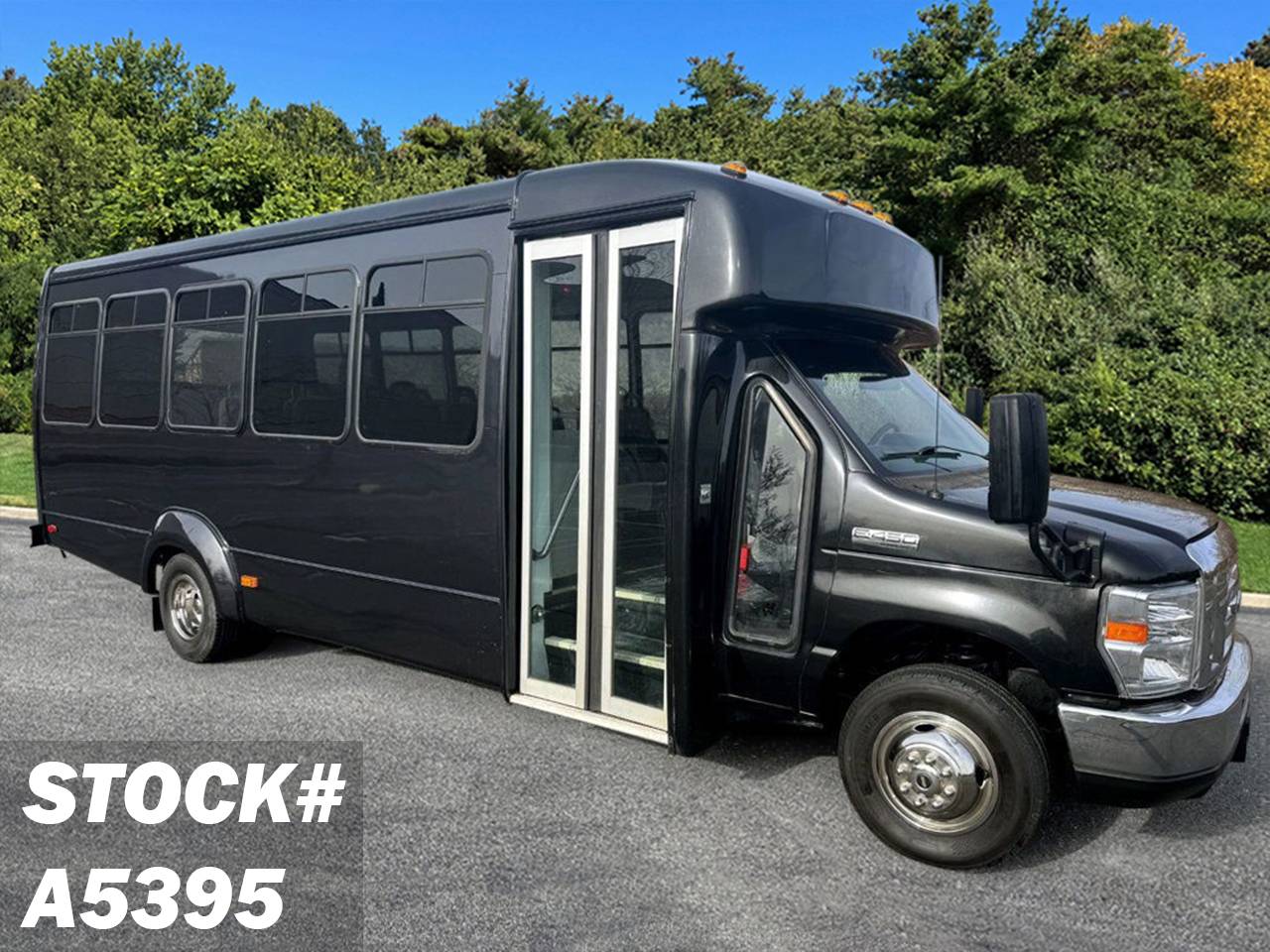 2017 Ford E-450 Cutaway 24 Passenger Shuttle Bus